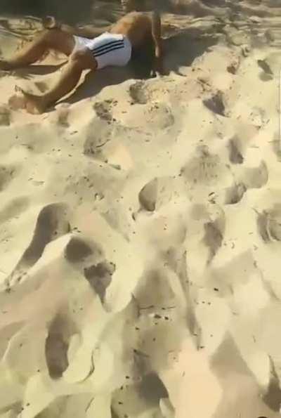 WCGW Flipping at the beach?