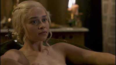 Emilia Clarke Tits and Ass Bathtub Scene in Game of Thrones S03E08