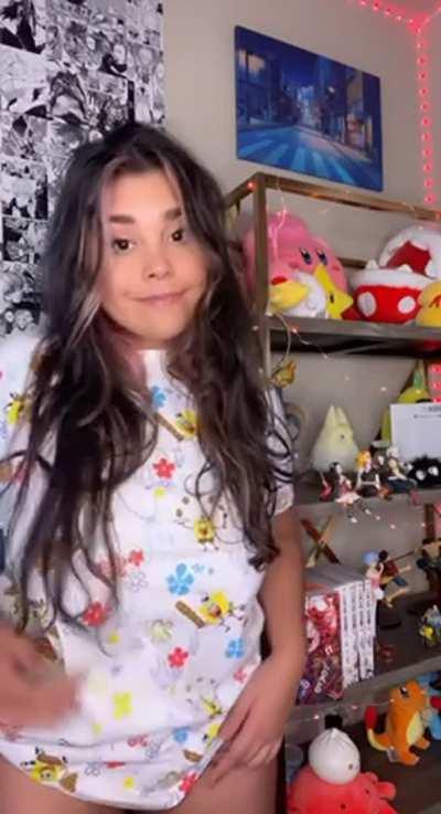 Look at my eyes and be honest… do you want to fuck me Papi?