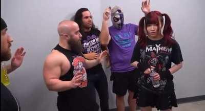 Itoh-chan catches up with the Dark Order