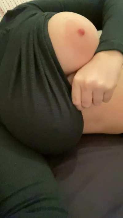 Fuck my tits or Eat my tits?💦