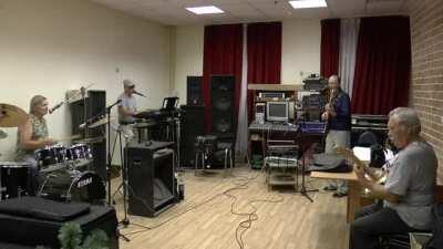 Ещё песенка: 