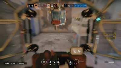 Clash 1v4 in 10 seconds