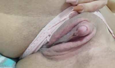 Exercising while I flex it in your mouth