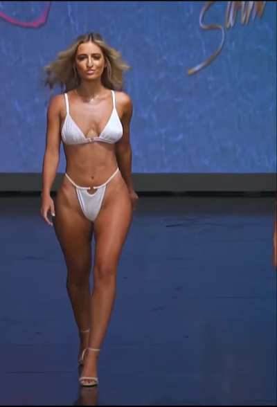 Jilissa Zoltko - Liliana Montoya, Miami Swim Week 2019 (2 walks)