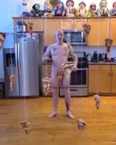 Pizza Bender: Hurls scorching Pizza at the speed of sound, instantly killing his enemy.