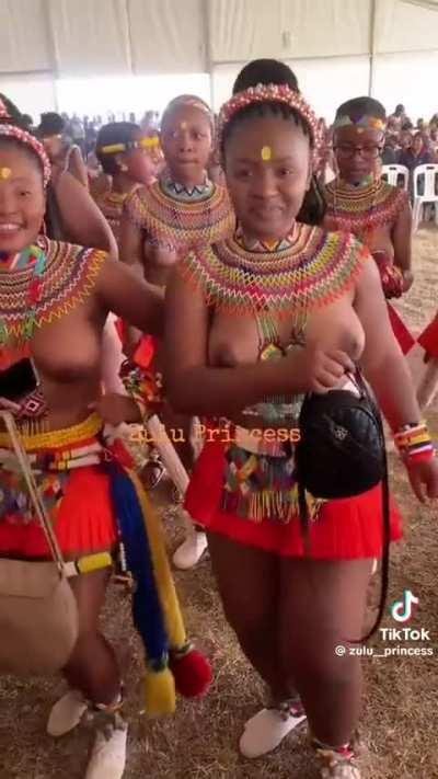 Zulu maidens