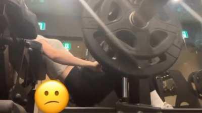 She's getting her ass ready for it all to rain down 🍆💦💦💦🍑