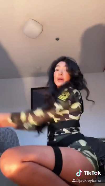 Imagine the way she would ride 🤤