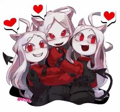 They love to hug very much. (@472Pis)