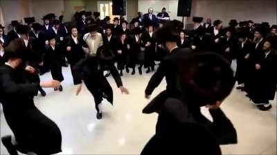 [125/126] Jew Hast (Rammstein, Jewish techno party)