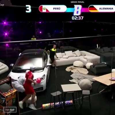 Onde que se inscreve pra participar? Treinei anos em festas pra isso.