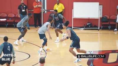 [Highlight] Anthony Edwards shakes Bobby Portis and drills the stepback