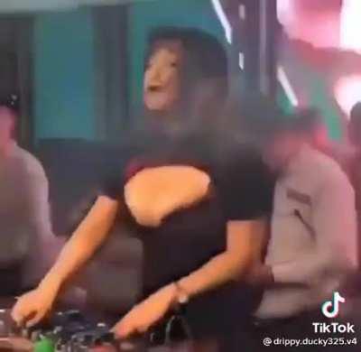 What was the color of her dress?? Don’t go back and check.