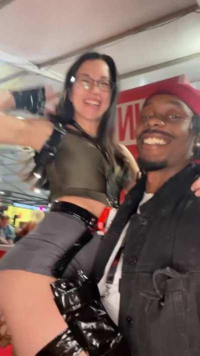 Alex Coal Letting Her Fan Feel her Ass at the Sexpo