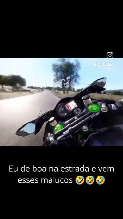 Do nada esse malucos apareceram 