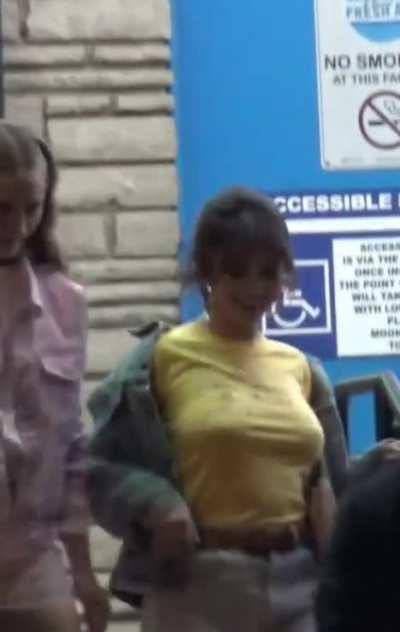 Selena Gomez, jiggly