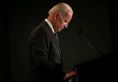 Joe Biden sings Johnny Cash - Hurt