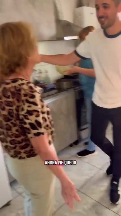 Los jóvenes que habían tenido que irse del país están volviendo a vivir en Argentina