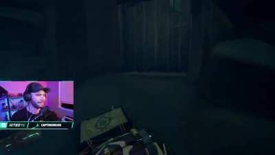 Spawned Inside A FoF Vault During A PvP Fight