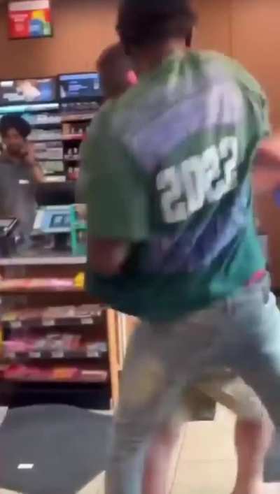 She can't stop running her mouth / Man calls black shopper a slur, gets beaten up