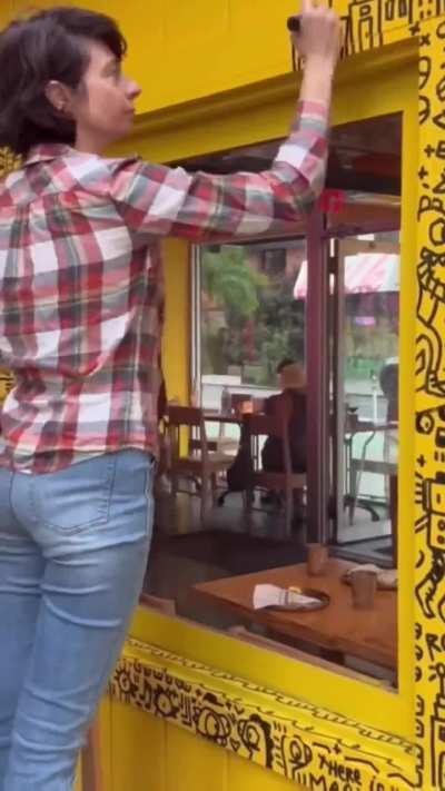 Kate Micucci is a complete artist! 🤯