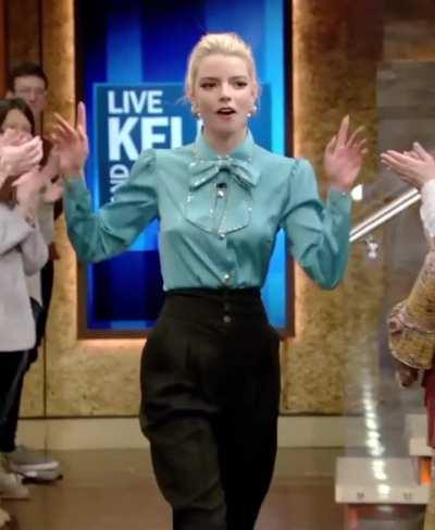 Anya Taylor-Joy x Live with Kelly and Ryan | 60fps