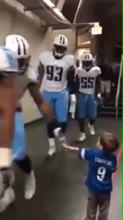 kiD GeTs fUcKinG kiDnappEd bY BlAcK mAn