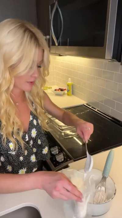 Making Dessert - IG Reel - Sept 2023