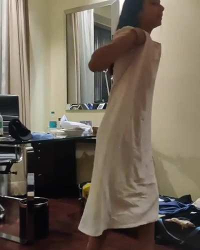 Ass crack and braless