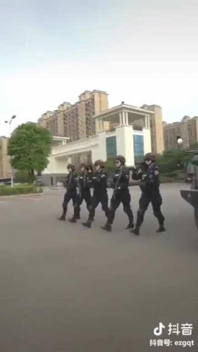 Yeah I support the troops 😎