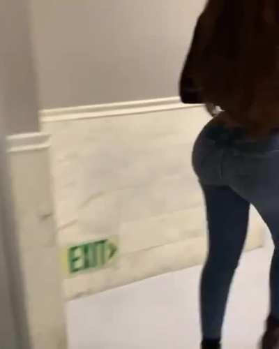 Follow the booty!!