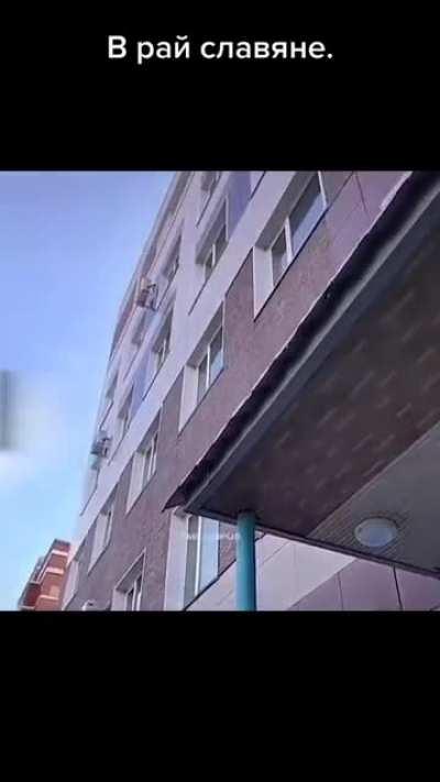 Корона? Вам иммиграция сразу наверх!