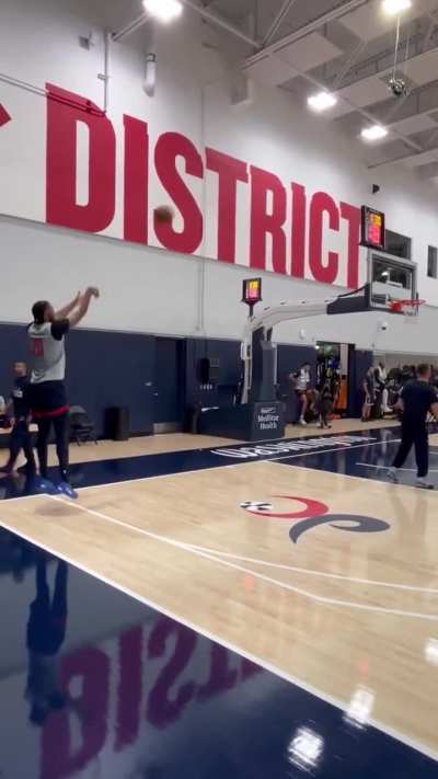 Alex Sarr shooting 3s.