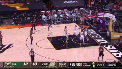 [Highlight] Booker with a slick move up and under.