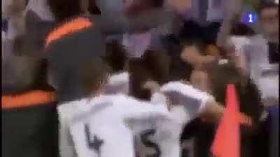 Xabi and Perez after Bale's Goal in Champions League Final 2013-14 ❤️