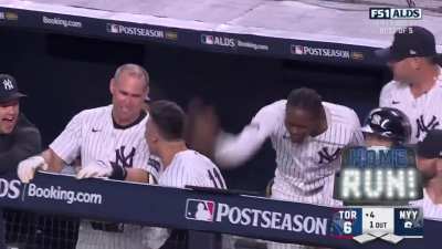 OFF THE FOUL POLE. AARON JUDGE. 3-RUN HOME RUN. TIE GAME.