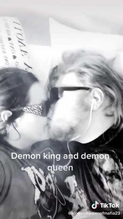 The effects, the username, the title, everything just fits perfectly