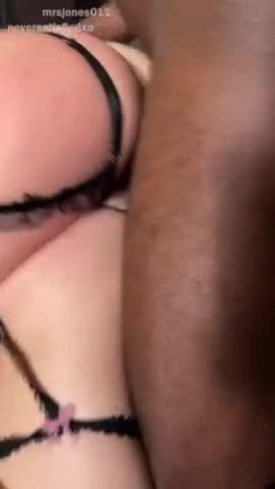 Two wives bonding over bbc