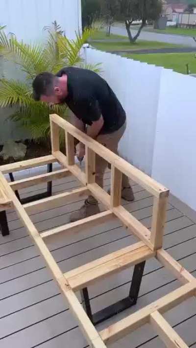 DIY outdoor corner bench