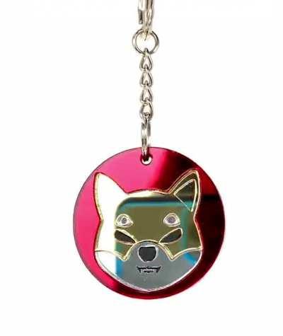Here is one of my first self-made shiba inu keychains made of mirrored acrylic glass, cut with a laser to the millimeter and then assembled by hand. Since I got several requests to make these available online as nft, I have done it herewith. There will be