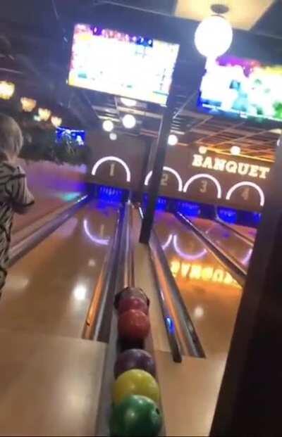 Excuse me? Mark it zero. Next frame.