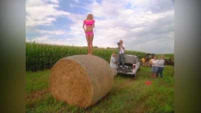 Marisa Miller - Iowa Sports Illustrated Swimsuit Video