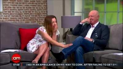 To report the news on a windy day