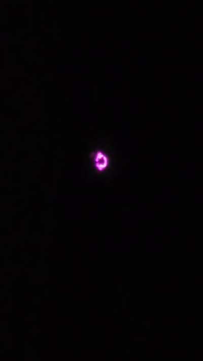 UK tonight minutes ago, only visible on phone cam, can't see with the naked eye