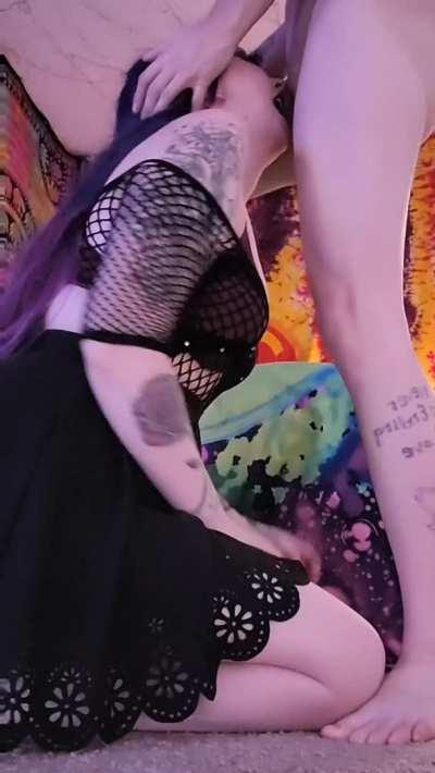 Stop talking and eat pussy 😤