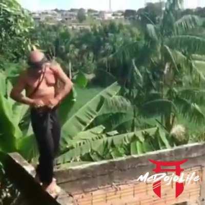 Nunchucks vs Gravity