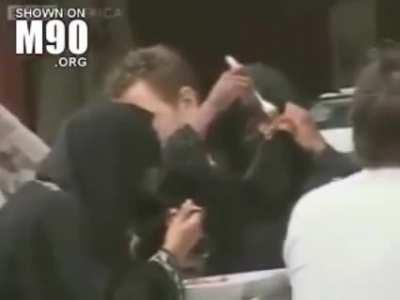 How to eat noodles while having mask on