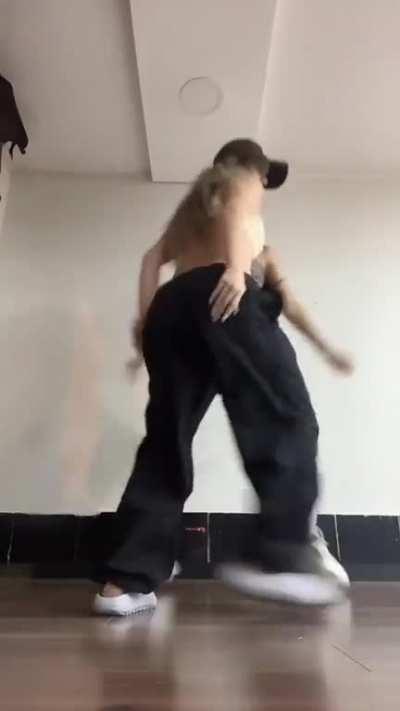 la flavia le gusta nalguearse