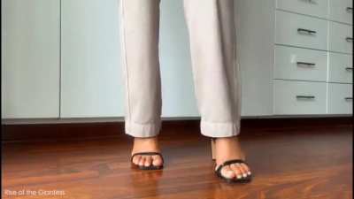 Giant woman crush tiny Man